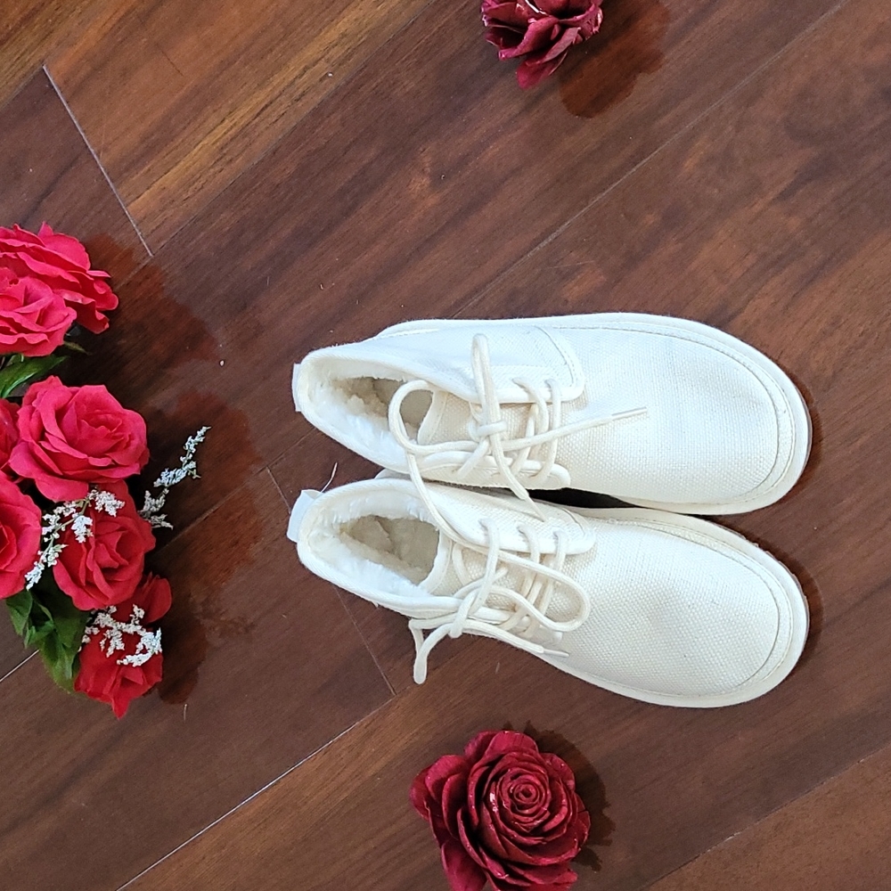 Brand new size 7 cream